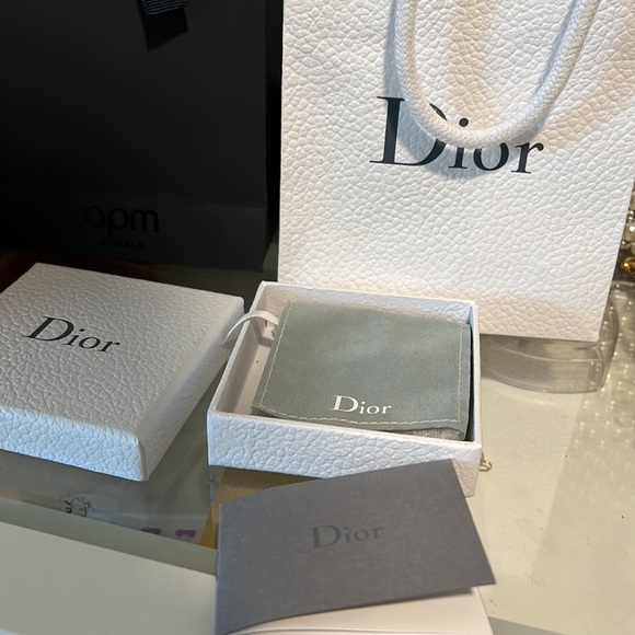 Dior earrings - Picture 6 of 8